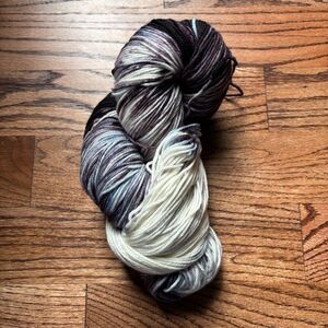 Miss Babs Yarn Skein Neutral Blue Gray White Black Wool Blend Worsted Knitting
